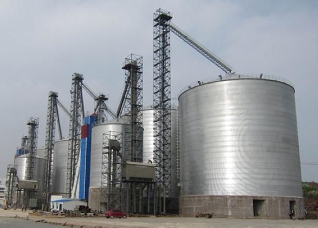 巫山大型钢板库构造参数及水泥储存质量